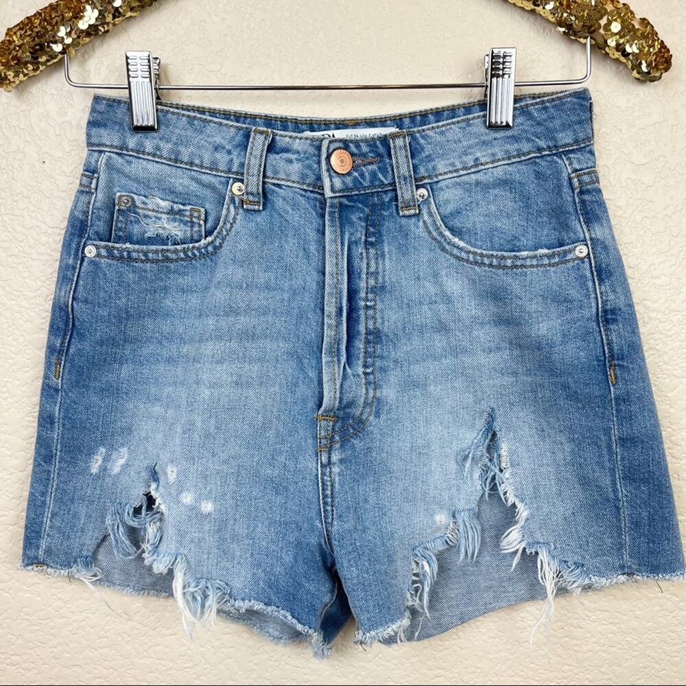 Zara • High Rise Distressed Hem Shorts